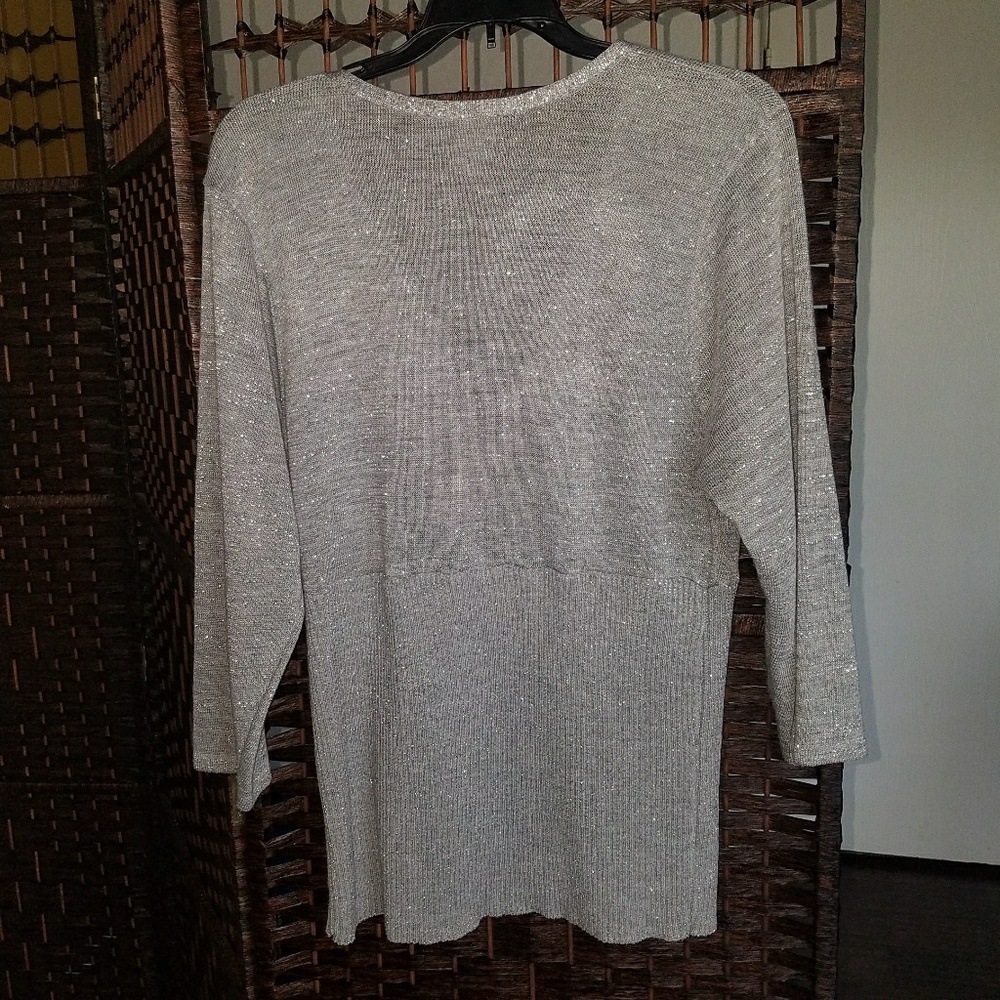 DOTS Sweater - Picture 5 of 5